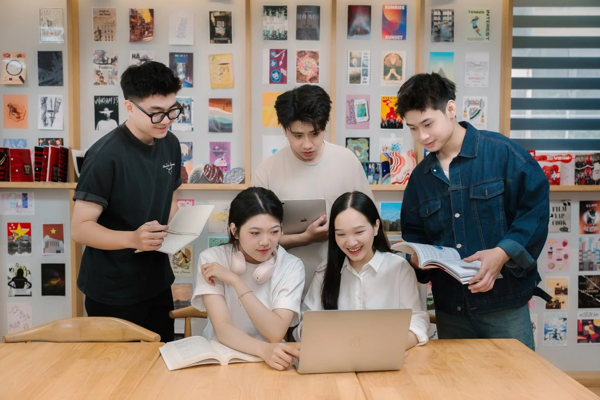 Dichj vụ sinh viên StudentHQ