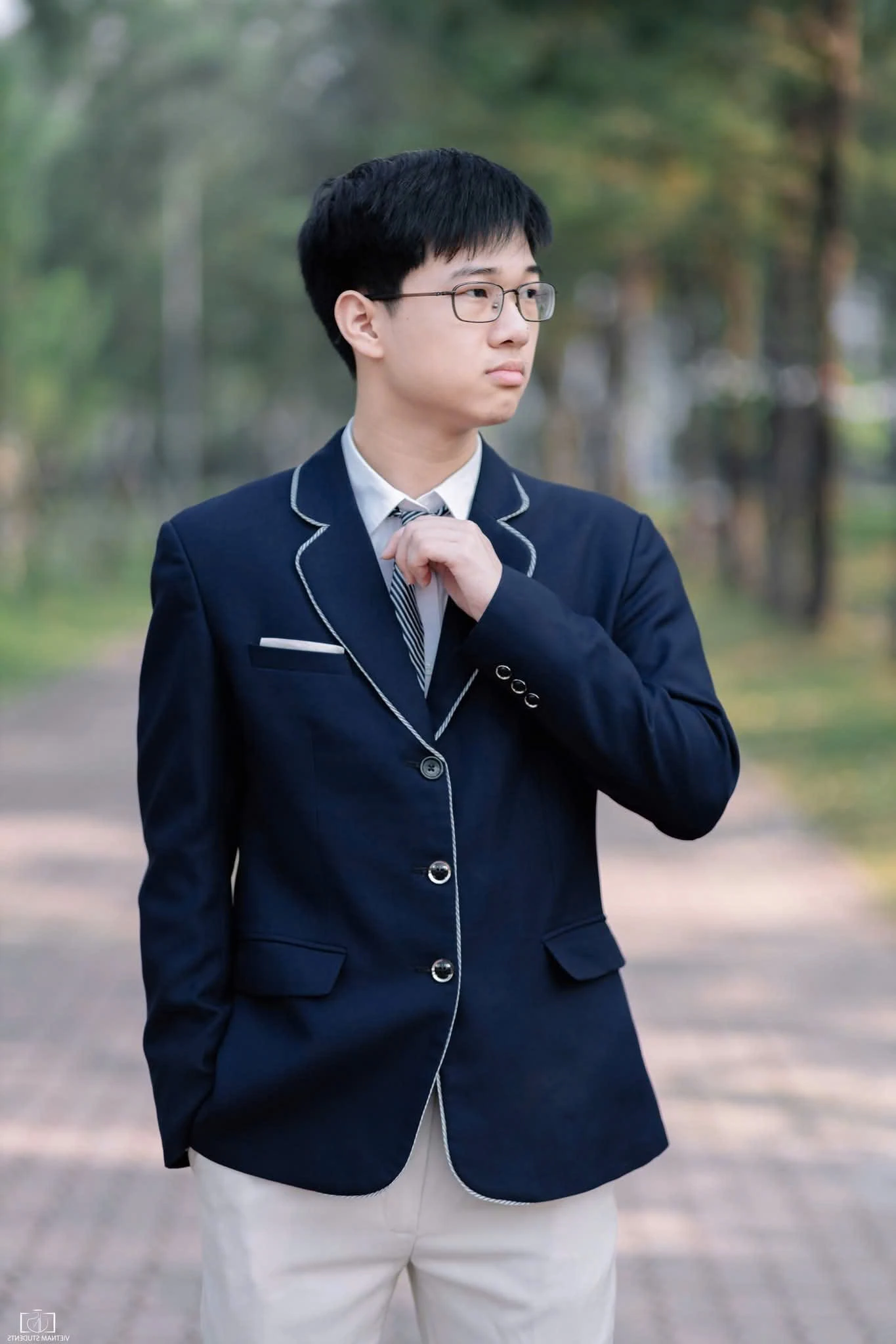 Đình Anh: Cú 'lột xác' ngoạn mục từ chàng trai rụt rè thành chủ nhân học bổng danh giá 4 Đằng sau chàng trai trẻ với dáng vẻ điềm đạm này là khát vọng lớn lao, dùng công nghệ để khẳng định tài năng của người trẻ Việt