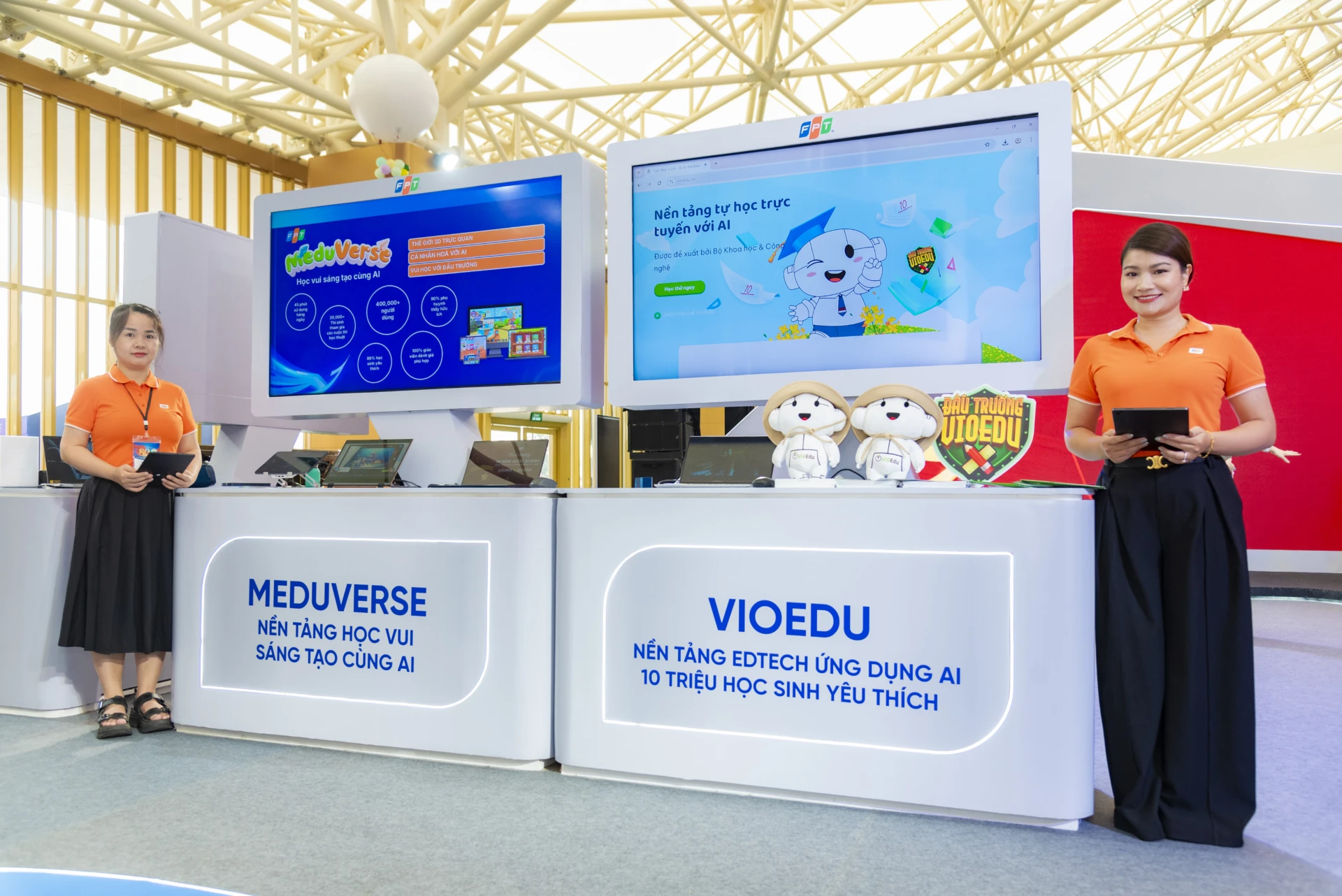 FPT Quoc gia AI trien lam A80 Meduverse