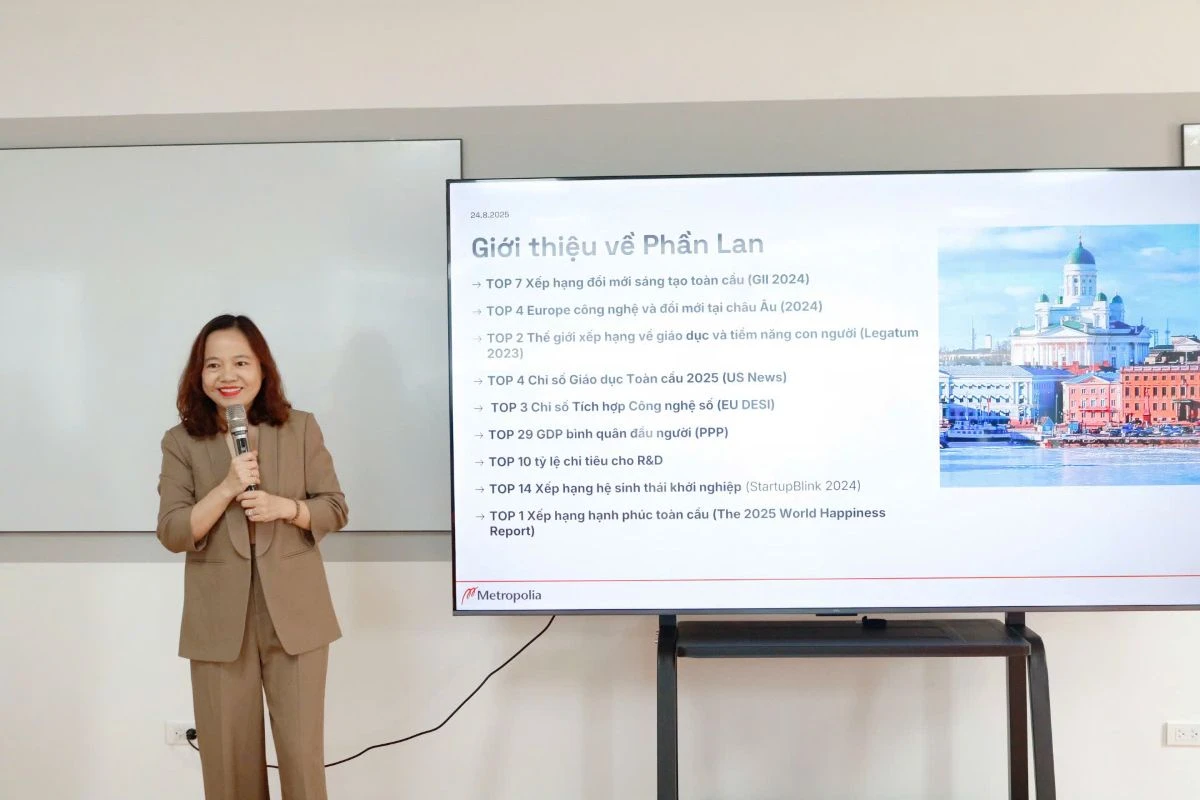 PGS.TS.Phạm Thị Liên - Giám đốc Đào tạo Finland Metropolia Vietnam giới thiệu về đặc trưng của nền giáo dục Phần Lan và giá trị mà chương trình học mang lại cho sinh viên.