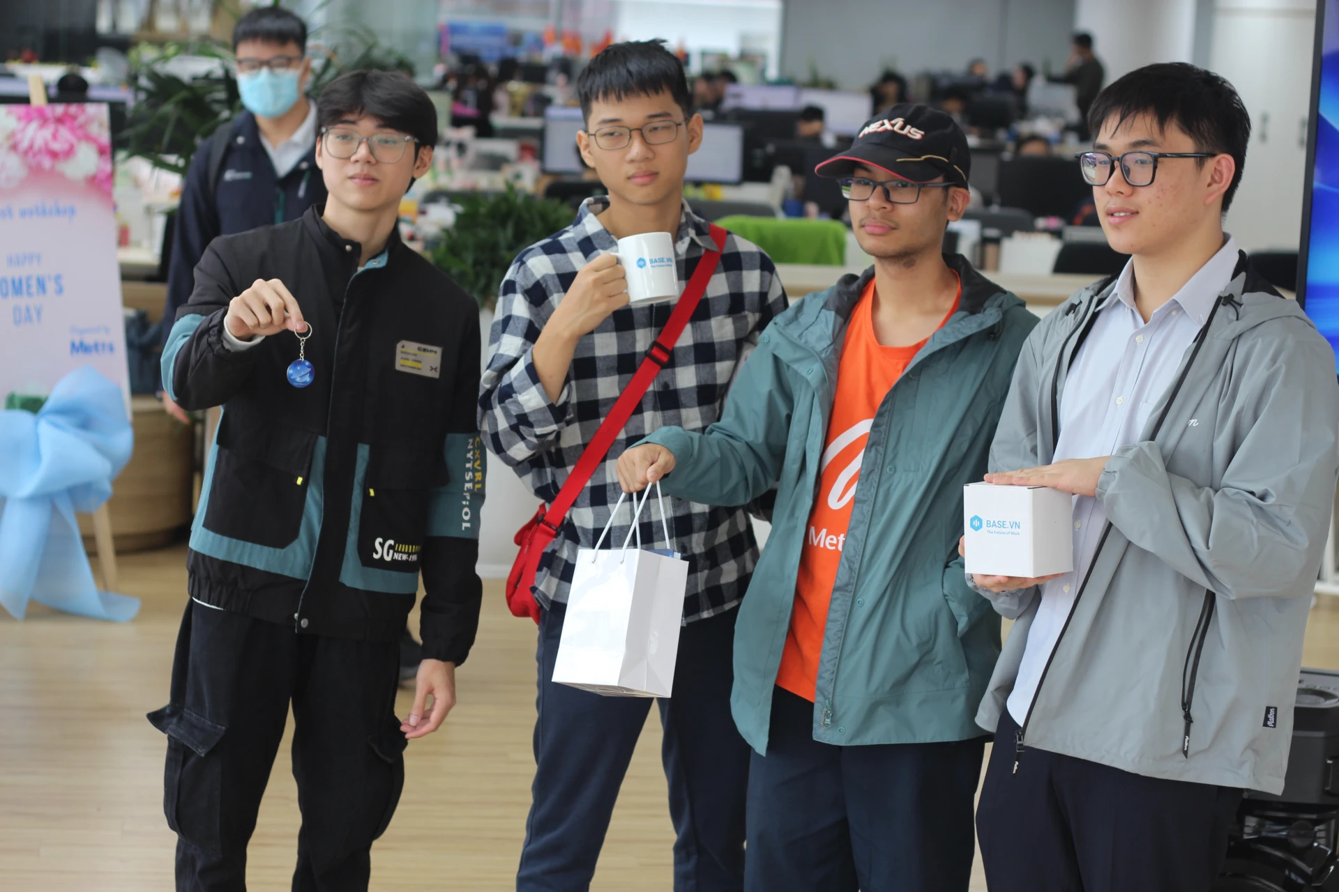 Sinh vien Metropolia tham quan doanh nghiep Base.vn 2