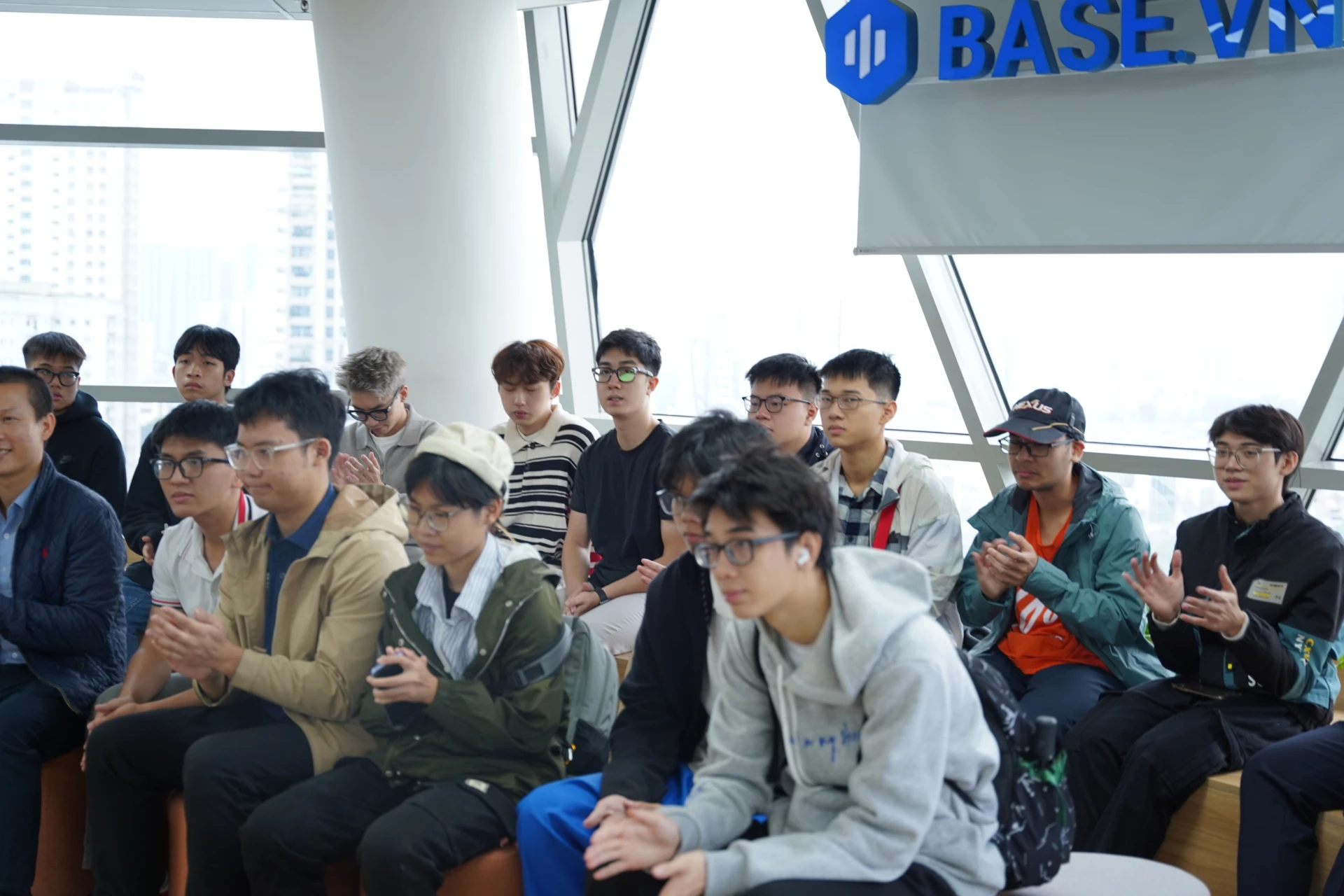 Sinh vien Metropolia tham quan doanh nghiep Base.vn 4