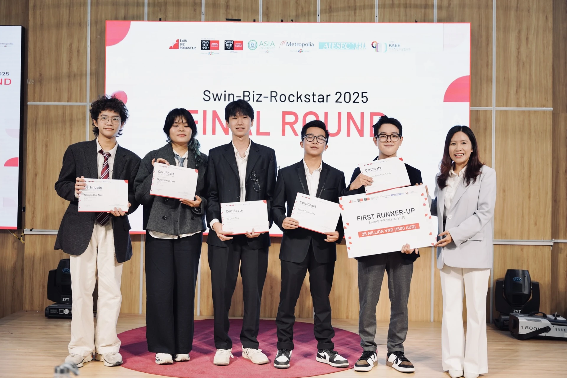 Swin Biz Rockstar 2025 chung ket 1st runner