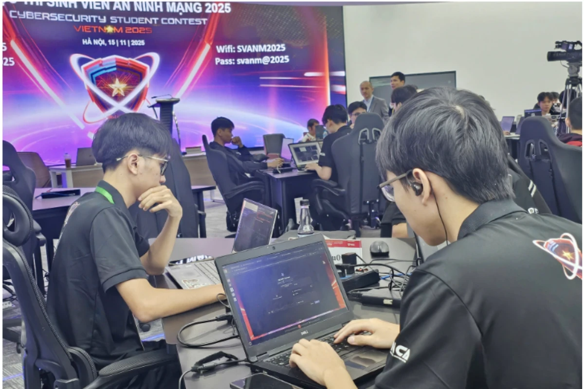 Trong 20 đội bảng A, có 17 đội thi trực tiếp tại trụ sở A05 và 3 đội nước ngoài tham dự theo hình thức trực tuyến (Nguồn ảnh: Vietnamnet)