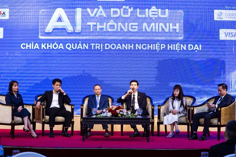 Hội thảo “Quản trị doanh nghiệp trong kỷ nguyên AI: Nâng cao hiệu suất với AI và dữ liệu thông minh” (Nguồn ảnh: Báo điện tử Chính phủ) nhấn mạnh vai trò then chốt của công nghệ thông minh trong việc định hình năng lực cạnh tranh cốt lõi của tổ chức trong tương lai gần