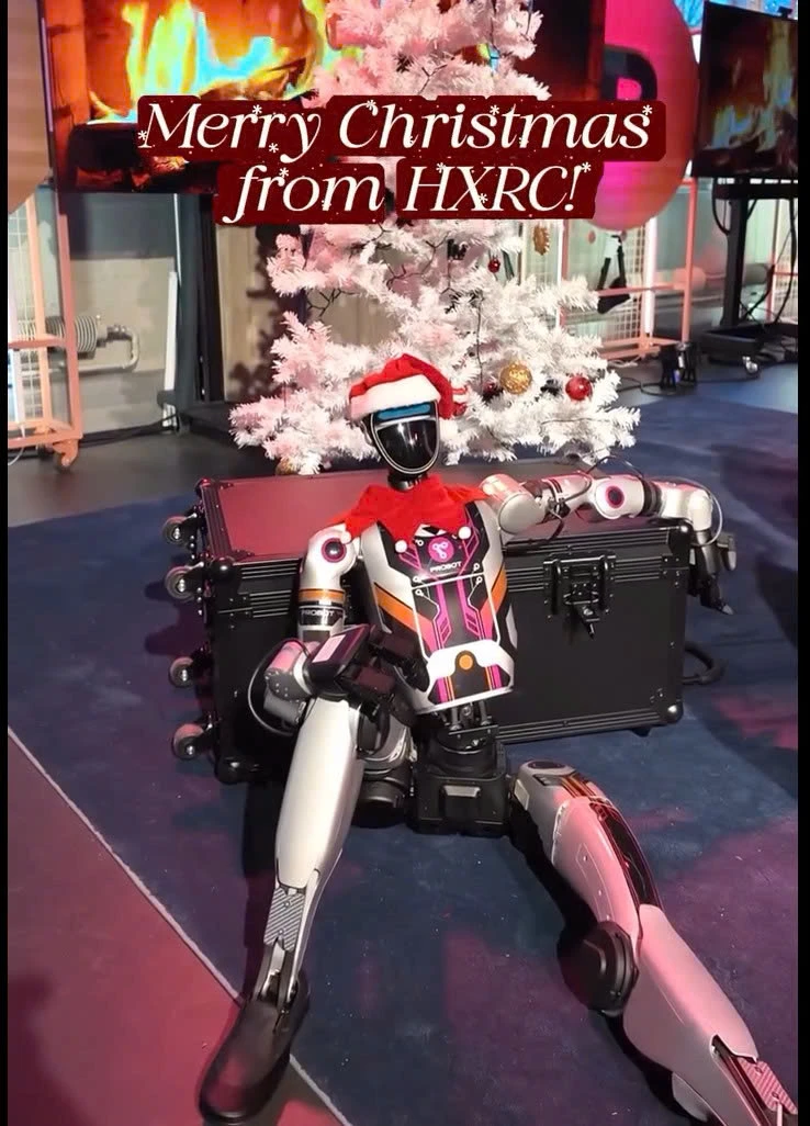 "Đồng nghiệp" Robot tại Helsinki XR Center - Metropolia Phần Lan trong diện mạo đậm chất Giáng sinh
