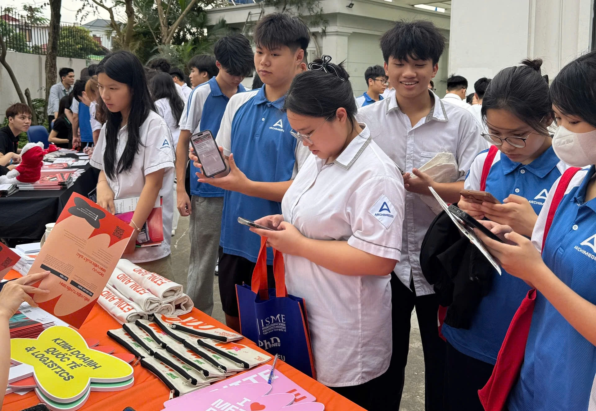 huong nghiep university expo 2026 Archimedes 1