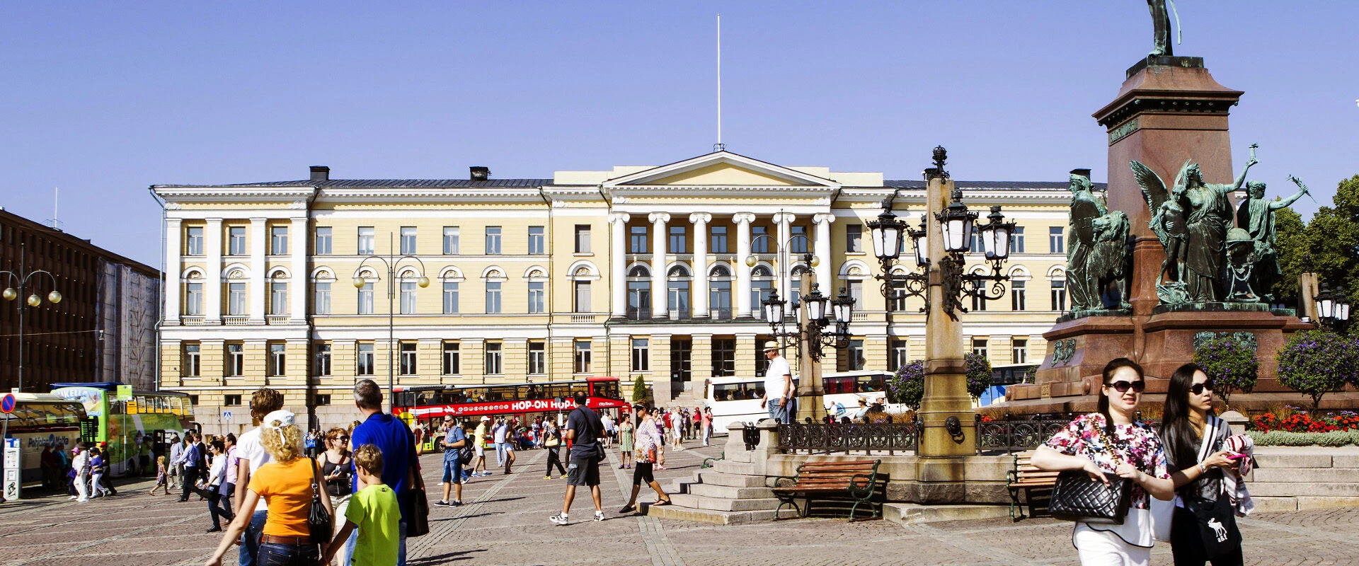 University of Helsinki là một trường đại học nghiên cứu có lịch sử hoạt động học thuật lâu đời và lớn nhất ở Phần Lan