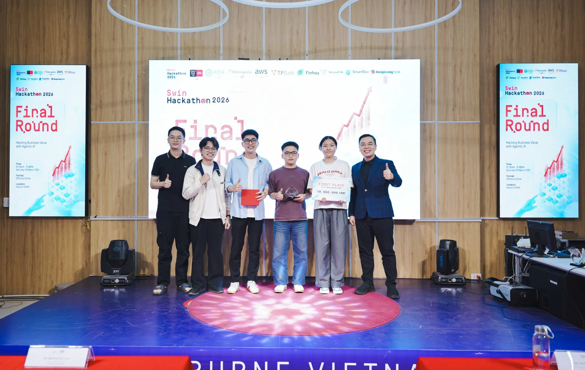 Đội DEEPSLEEP giành giải Quán quân tại chung kết Swin Hackathon 2026