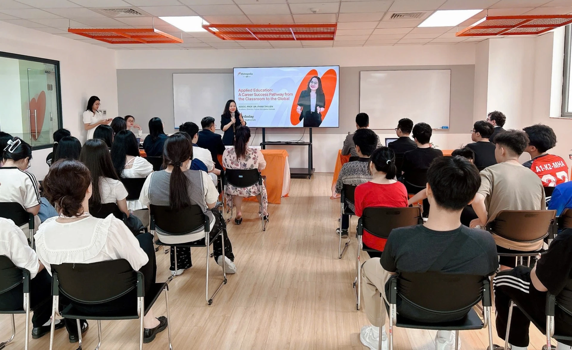 Info Day "Ignite your future" của Finland Metropolia Vietnam trở thành điểm gặp gỡ giữa người học và chuyên gia trong hành trình định hình tương lai
