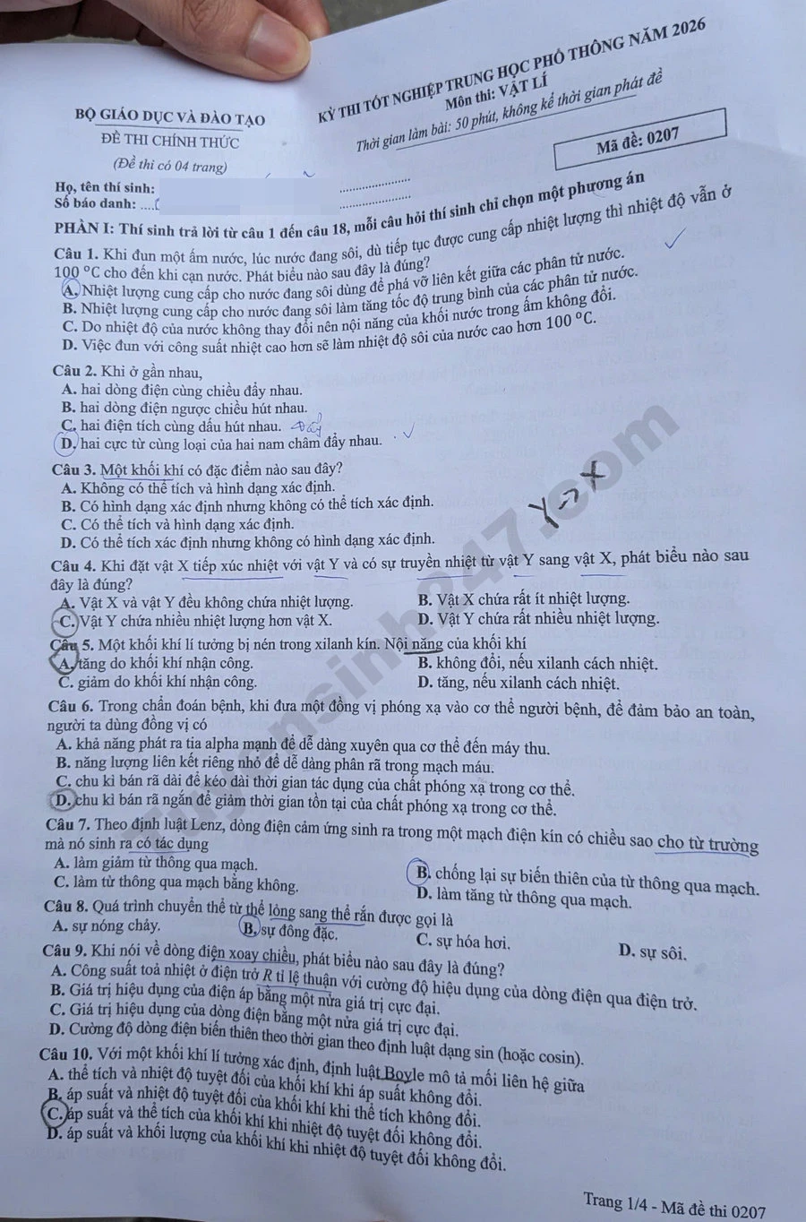 Đề thi Vật lý, Hóa học, Sinh học kỳ thi tốt nghiệp THPT 2026 và đáp án tham khảo 1 Đề thi môn Vật lý tốt nghiệp THPT 2026 - mã 0207 (Trang 1)