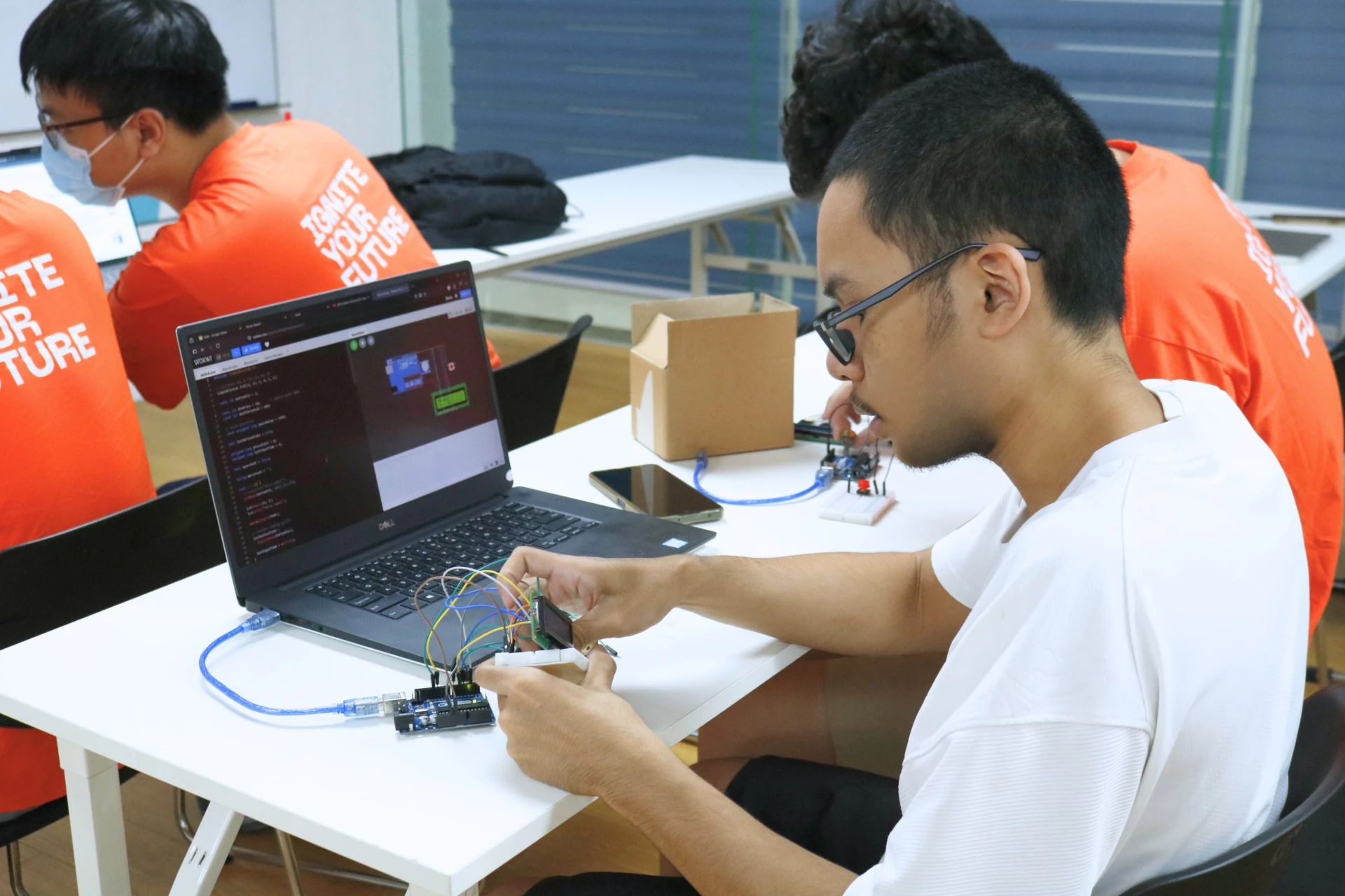 Những dấu hiệu cho thấy bạn phù hợp với ngành công nghệ 1 Học tập thông qua trải nghiệm và dự án giúp sinh viên từng bước hình thành năng lực nghề nghiệp từ sớm.
