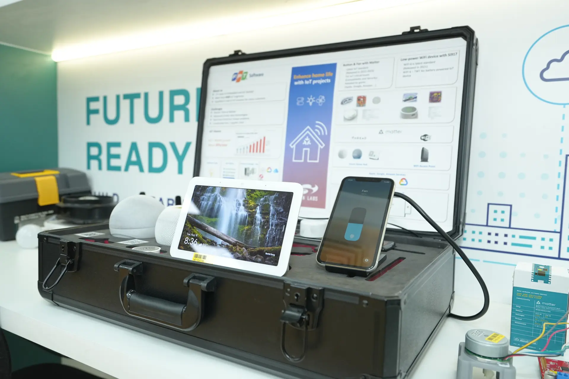 le khai truong qualcomm x arduino innovation lab 3